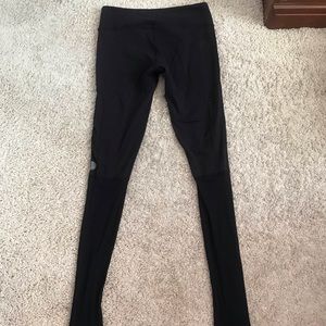 Splits 59 leggings. Size medium